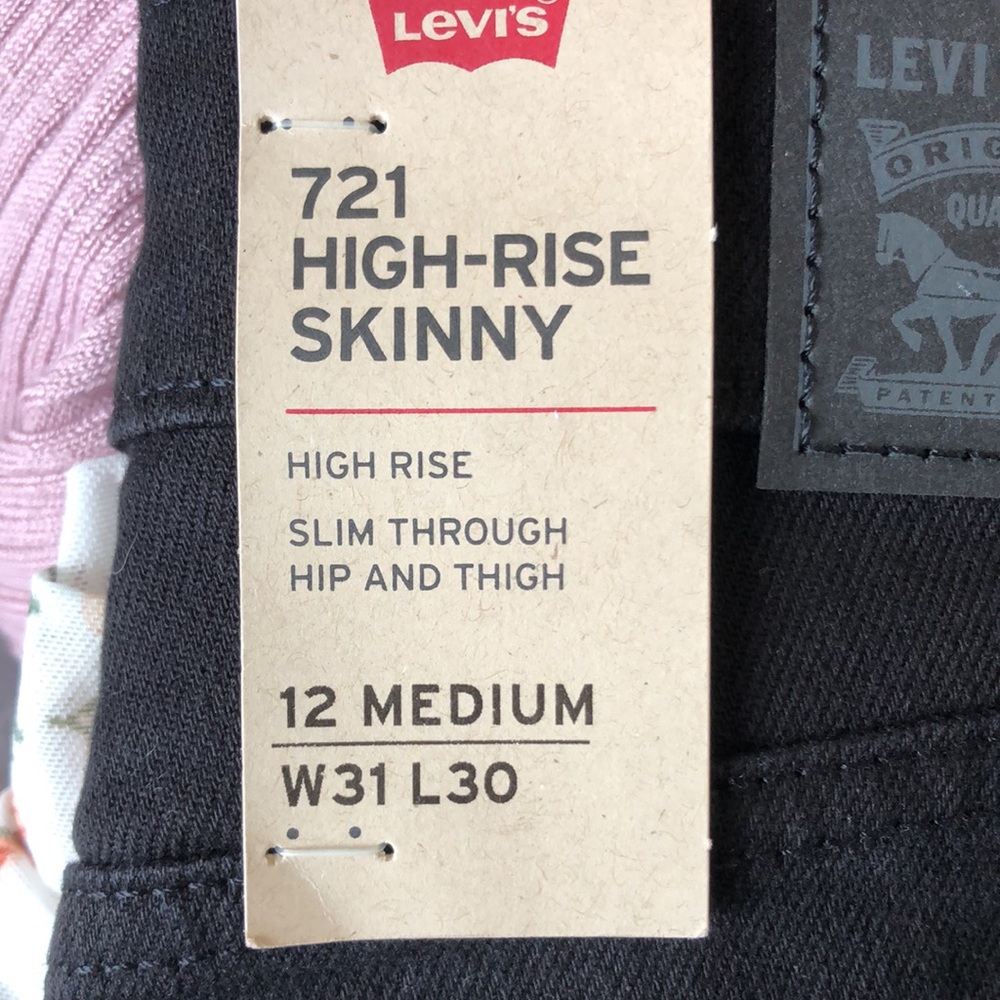 NEW Levi’s 721 High Rise Black Distressed Skinny Jeans - Picture 11 of 12